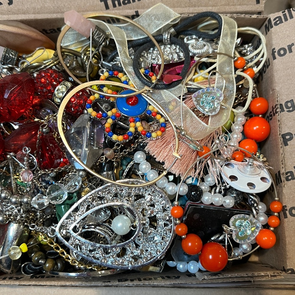 3 Lbs Craft Jewelry Lot Broken Repair Repurpose Wearable Harvest Resell - Picture 5 of 7